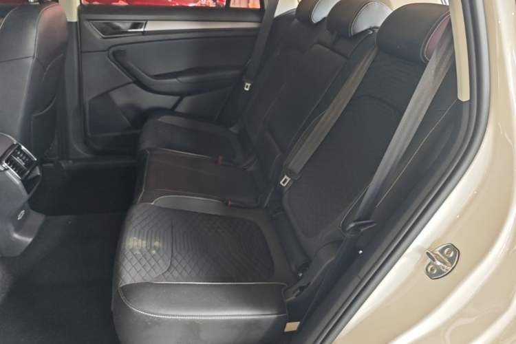 Used Skoda Kodiaq 2018 Facelifted TSI330 5-Seater Two-Wheel-Drive Comfort Edition Left Rear Seat