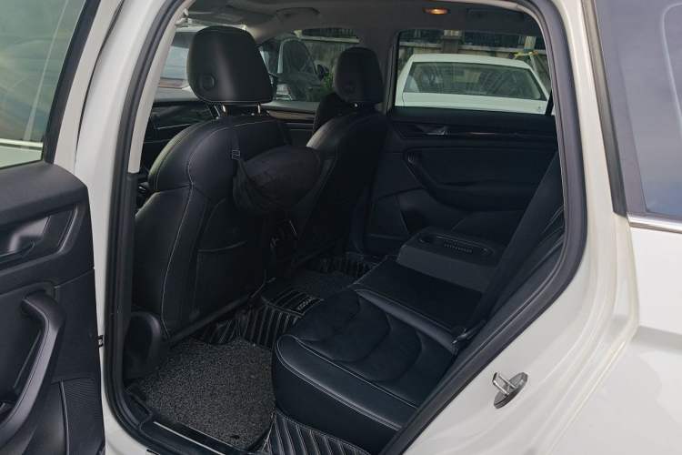 Used Skoda Kodiaq 2018 Facelifted TSI330 5-Seater Two-Wheel-Drive Luxury Enjoyment Edition Left Rear Seat