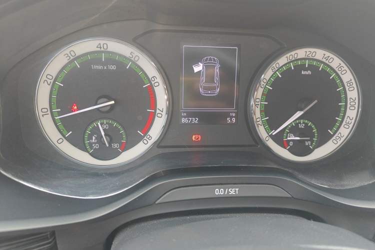 Used Skoda Kodiaq 2018 TSI330 7-Seater Two-Wheel-Drive Luxury Enjoyment Edition Odometer Close Up