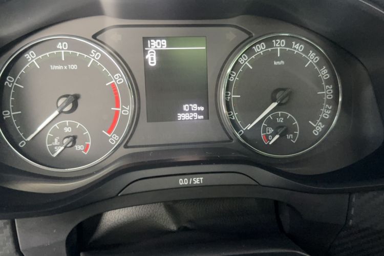 Used Skoda Kodiaq 2018 Facelifted TSI330 5-Seater Two-Wheel-Drive Standard Edition Odometer Close Up