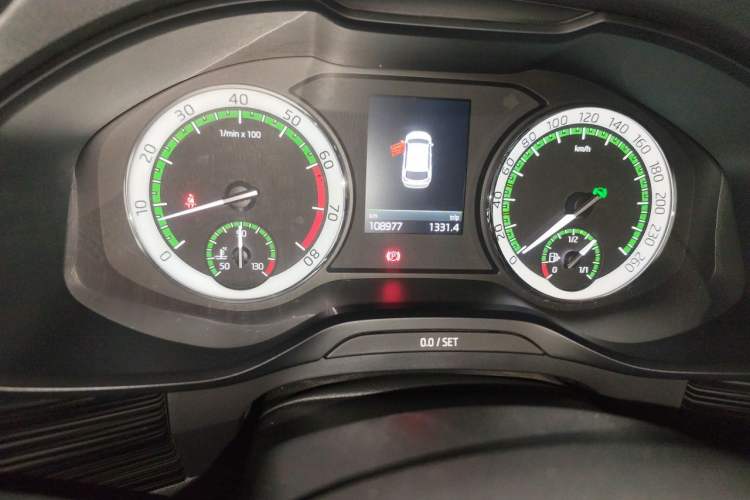 Used Skoda Kodiaq 2018 TSI380 7-Seater Four-Wheel-Drive Flagship Edition Odometer Close Up