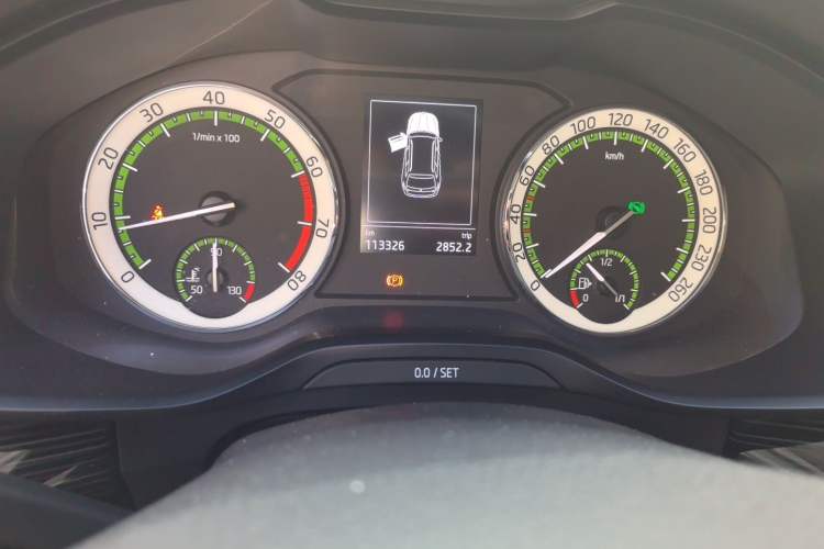 Used Skoda Kodiaq 2018 Facelifted TSI330 5-Seater Two-Wheel-Drive Luxury Enjoyment Edition Odometer Close Up