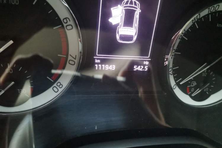 Used Skoda Kodiaq 2018 TSI330 5-Seater Two-Wheel Drive Comfort Edition Odometer Close Up