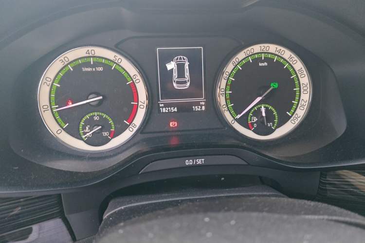 Used Skoda Kodiaq 2018 Facelifted TSI330 5-Seater Two-Wheel-Drive Luxury Enjoyment Edition Odometer Close Up