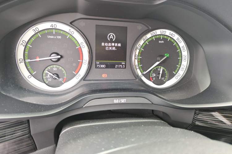 Used Skoda Kodiaq 2018 TSI380 7-Seater Four-Wheel-Drive Flagship Edition Odometer Close Up