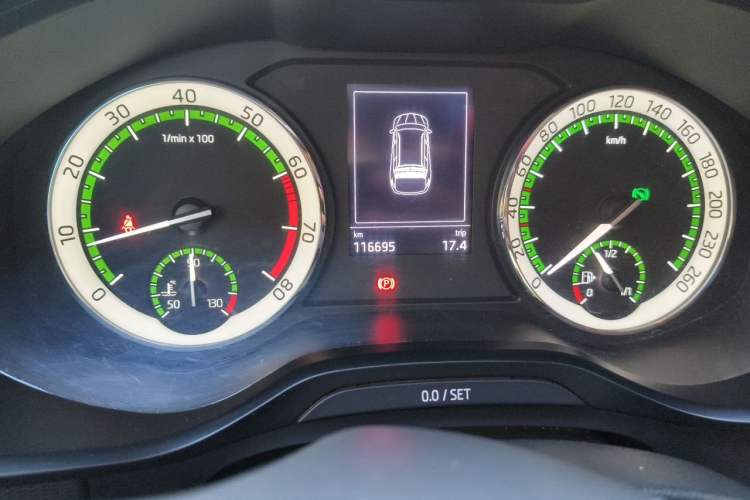 Used Skoda Kodiaq 2018 Facelifted TSI330 5-Seater Two-Wheel-Drive Comfort Edition Odometer Close Up