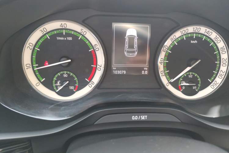 Used Skoda Kodiaq 2018 TSI330 5-Seater Two-Wheel-Drive Luxury Enjoyment Edition Odometer Close Up