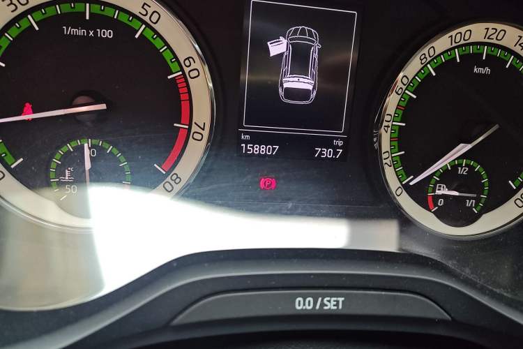 Used Skoda Kodiaq 2018 TSI330 7-Seater Two-Wheel-Drive Luxury Enjoyment Edition Odometer Close Up