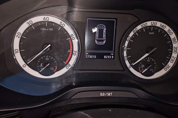 Used Skoda Kodiaq 2018 Facelifted TSI330 5-Seater Two-Wheel-Drive Luxury Enjoyment Edition Odometer Close Up