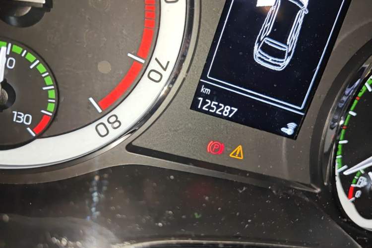Used Skoda Kodiaq 2018 Facelifted TSI330 5-Seater Two-Wheel-Drive Luxury Enjoyment Edition Odometer Close Up