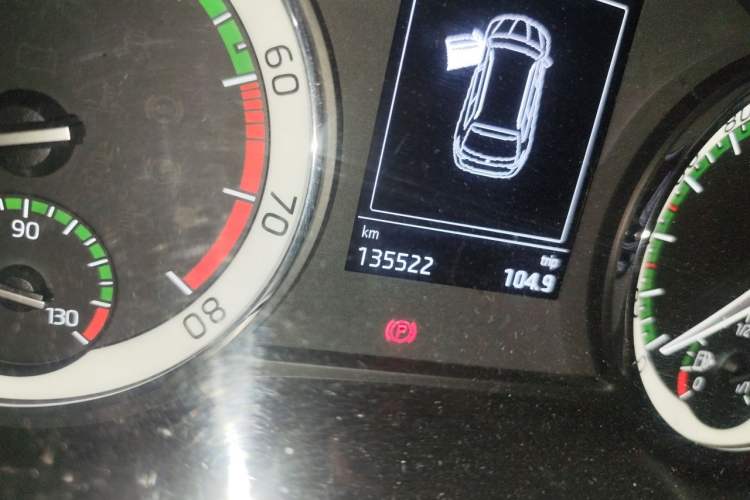 Used Skoda Kodiaq 2018 Facelifted TSI330 5-Seater Two-Wheel-Drive Comfort Edition Odometer Close Up