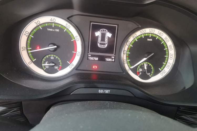 Used Skoda Kodiaq 2018 Facelifted TSI330 5-Seater Two-Wheel-Drive Luxury Enjoyment Edition Odometer Close Up