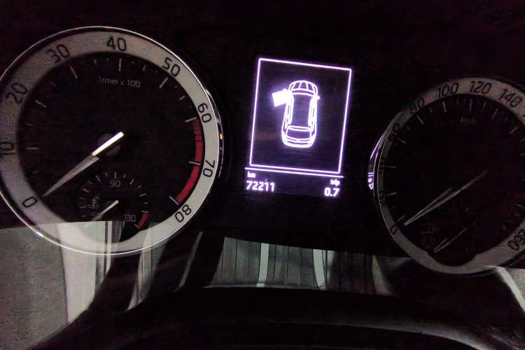 Used Skoda Kodiaq 2018 TSI330 5-Seater Two-Wheel-Drive Luxury Enjoyment Edition Odometer Close Up