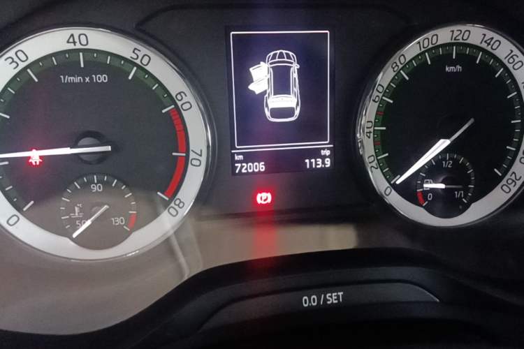 Used Skoda Kodiaq 2018 Facelifted TSI330 5-Seater Two-Wheel-Drive Comfort Edition Odometer Close Up