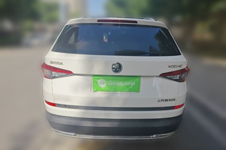 Used Skoda Kodiaq 2018 Facelifted TSI330 5-Seater Two-Wheel-Drive Luxury Enjoyment Edition Rear