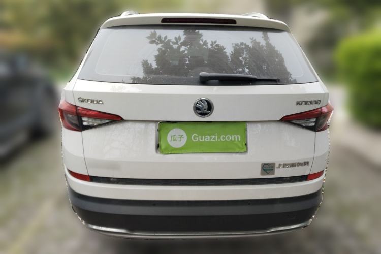 Used Skoda Kodiaq 2018 Facelifted TSI330 5-Seater Two-Wheel-Drive Luxury Enjoyment Edition Rear