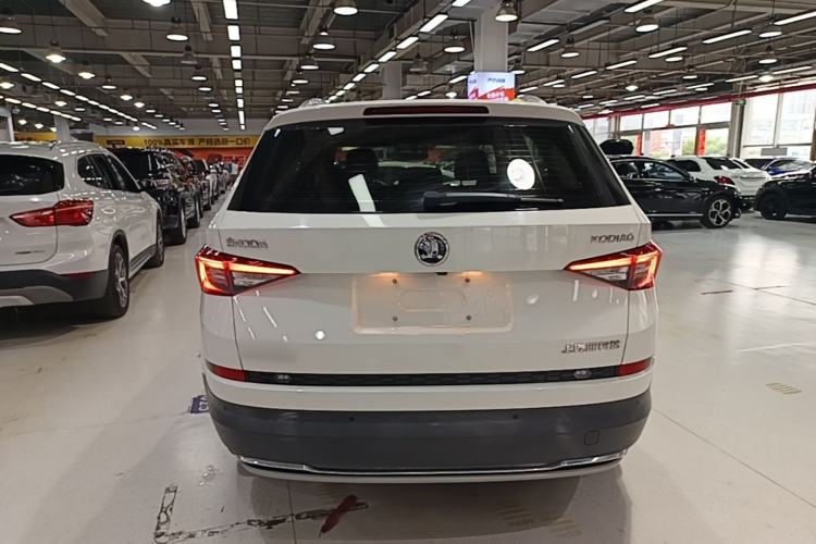 Used Skoda Kodiaq 2018 Facelifted TSI330 5-Seater Two-Wheel-Drive Luxury Enjoyment Edition Rear
