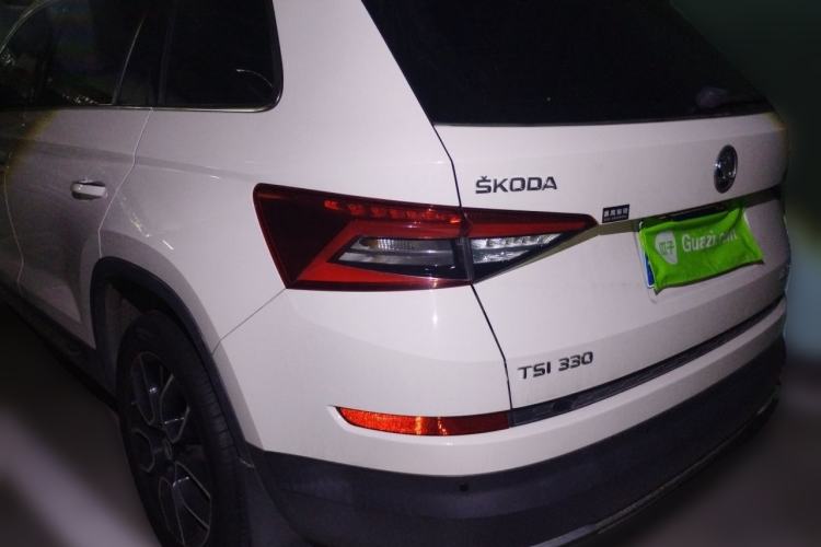Used Skoda Kodiaq 2018 TSI330 7-Seater Two-Wheel-Drive Luxury Enjoyment Edition Rear Left 45 Deg