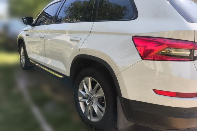Used Skoda Kodiaq 2018 Facelifted TSI330 5-Seater Two-Wheel-Drive Comfort Edition Rear Left 45 Deg