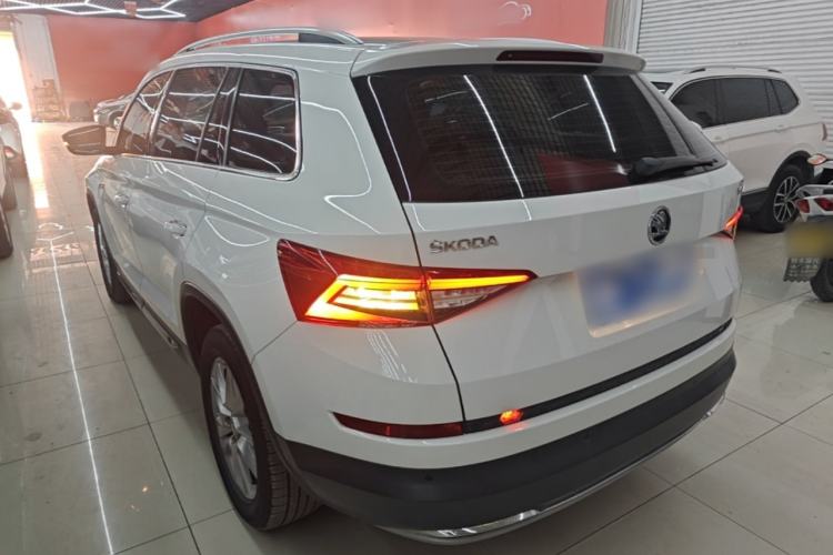 Used Skoda Kodiaq 2018 Facelifted TSI330 5-Seater Two-Wheel-Drive Luxury Enjoyment Edition Rear Left 45 Deg