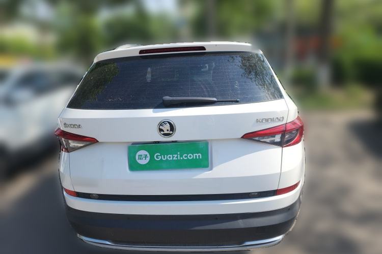 Used Skoda Kodiaq 2018 Facelifted TSI330 5-Seater Two-Wheel-Drive Luxury Enjoyment Edition Rear