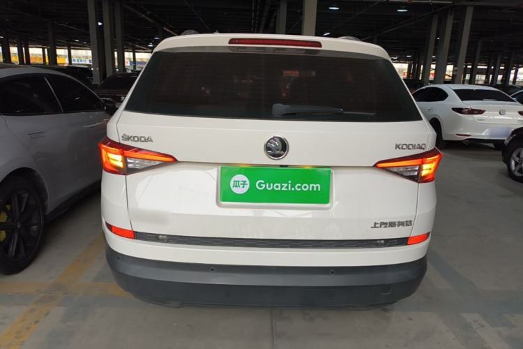 Used Skoda Kodiaq 2018 Facelifted TSI330 5-Seater Two-Wheel-Drive Comfort Edition Rear