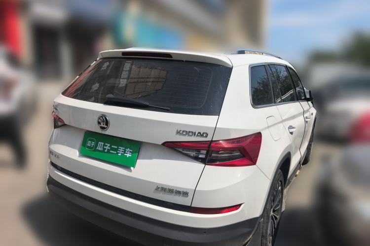 Used Skoda Kodiaq 2018 Facelifted TSI330 5-Seater Two-Wheel-Drive Comfort Edition Rear Right 45 Deg