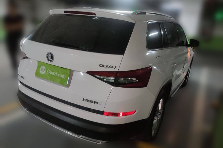 Used Skoda Kodiaq 2018 Facelifted TSI330 5-Seater Two-Wheel-Drive Luxury Enjoyment Edition Rear Right 45 Deg