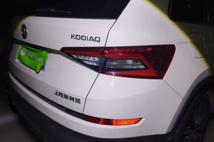 Used Skoda Kodiaq 2018 TSI330 7-Seater Two-Wheel-Drive Luxury Enjoyment Edition Rear Right 45 Deg