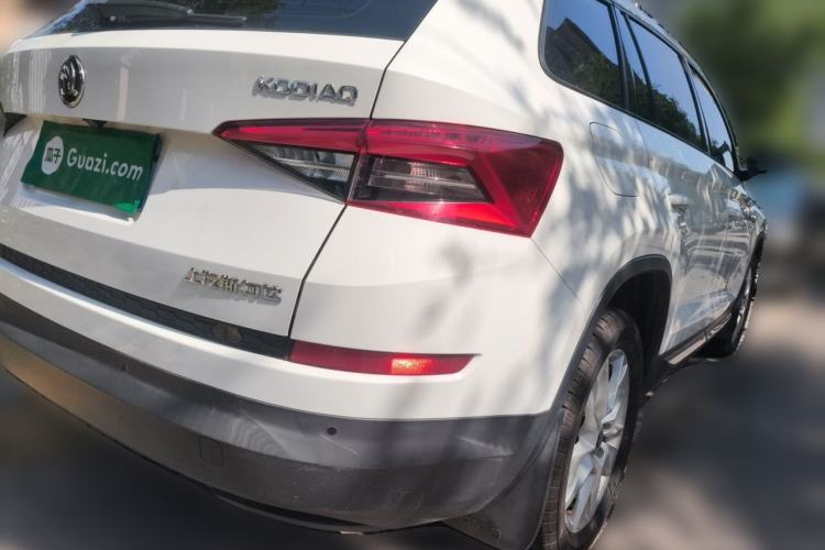 Used Skoda Kodiaq 2018 Facelifted TSI330 5-Seater Two-Wheel-Drive Comfort Edition Rear Right 45 Deg