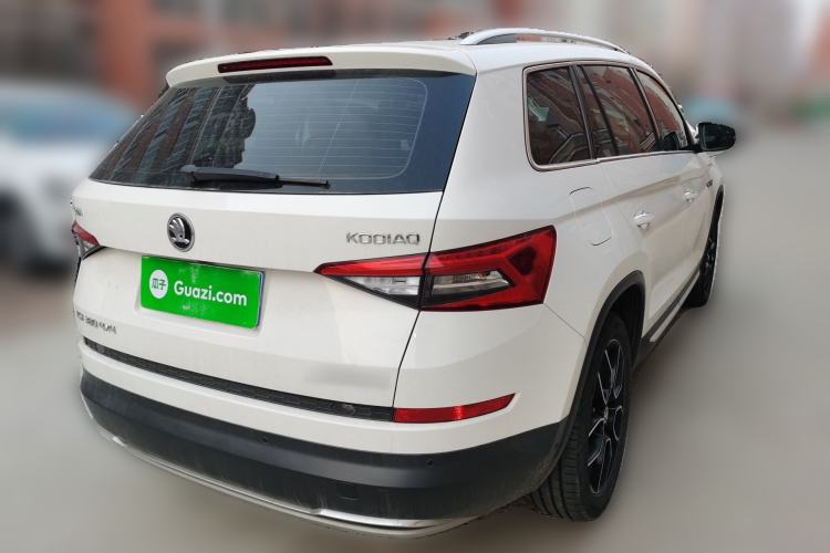 Used Skoda Kodiaq 2018 TSI380 7-Seater Four-Wheel-Drive Flagship Edition Rear Right 45 Deg