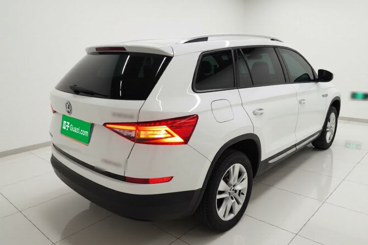 Used Skoda Kodiaq 2018 Facelifted TSI330 5-Seater Two-Wheel-Drive Comfort Edition Rear Right 45 Deg