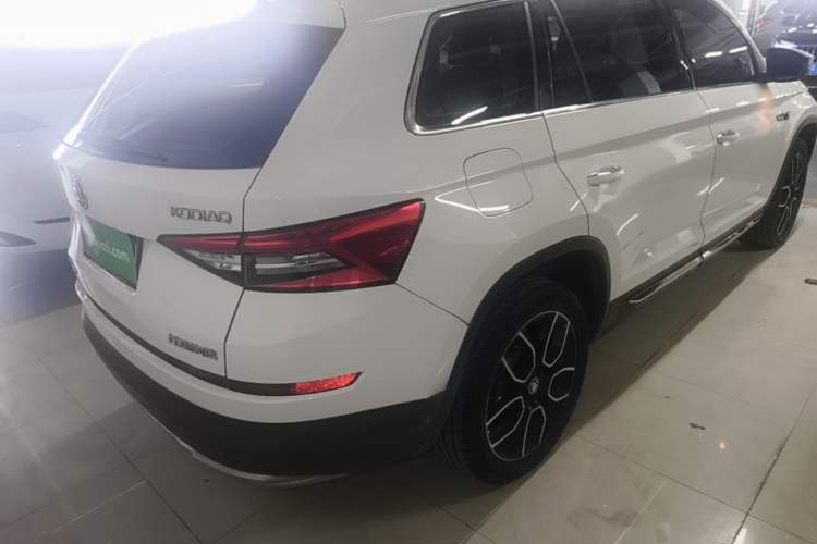 Used Skoda Kodiaq 2018 TSI380 7-Seater Four-Wheel-Drive Flagship Edition Rear Right 45 Deg