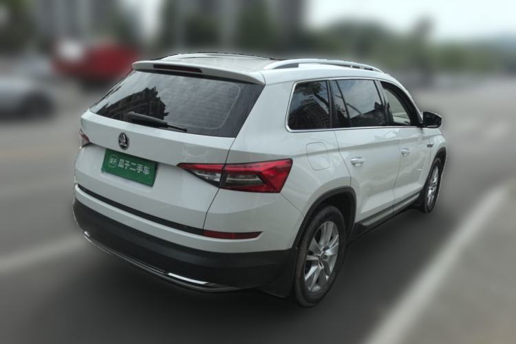 Used Skoda Kodiaq 2018 Facelifted TSI330 5-Seater Two-Wheel-Drive Luxury Enjoyment Edition Rear Right 45 Deg