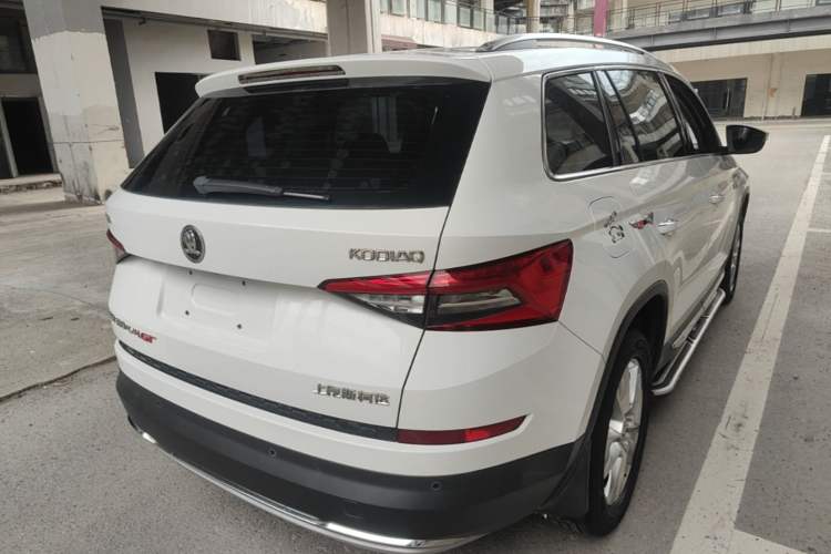 Used Skoda Kodiaq 2018 Facelifted TSI330 5-Seater Two-Wheel-Drive Luxury Enjoyment Edition Rear Right 45 Deg