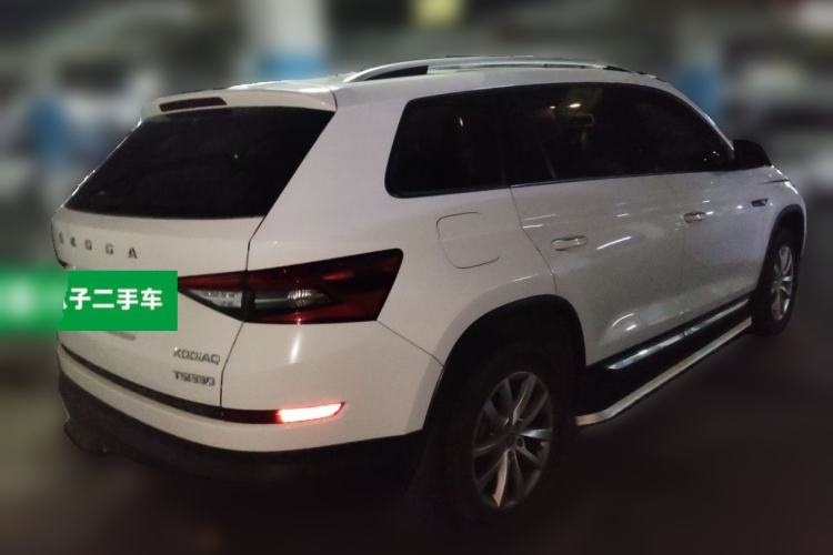 Used Skoda Kodiaq 2018 Facelifted TSI330 5-Seater Two-Wheel-Drive Comfort Edition Rear Right 45 Deg