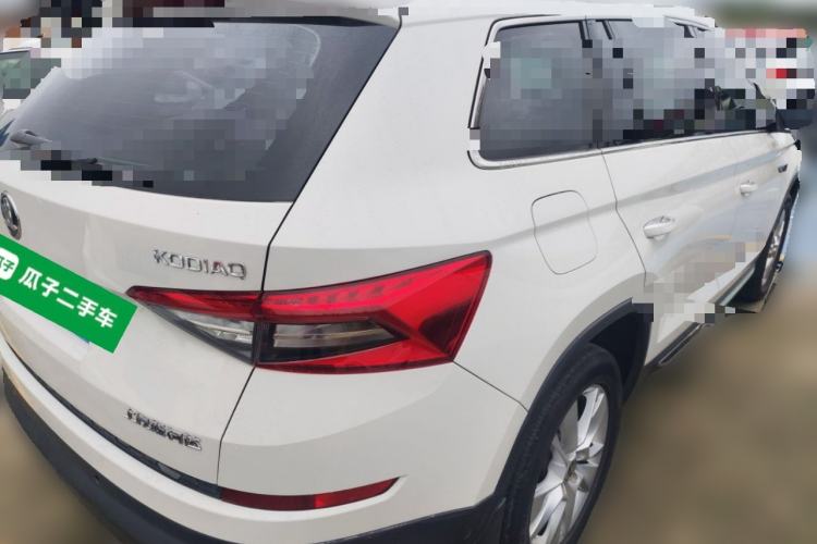 Used Skoda Kodiaq 2018 Facelifted TSI330 5-Seater Two-Wheel-Drive Luxury Enjoyment Edition Rear Right 45 Deg