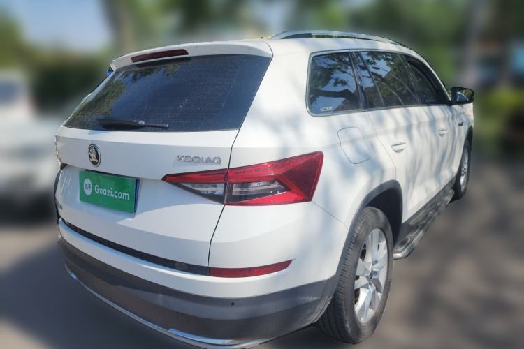 Used Skoda Kodiaq 2018 Facelifted TSI330 5-Seater Two-Wheel-Drive Luxury Enjoyment Edition Rear Right 45 Deg