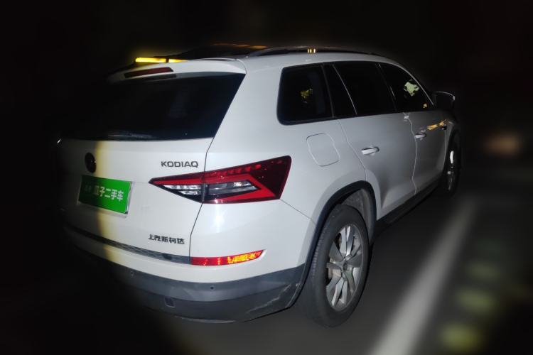 Used Skoda Kodiaq 2018 Facelifted TSI330 5-Seater Two-Wheel-Drive Comfort Edition Rear Right 45 Deg