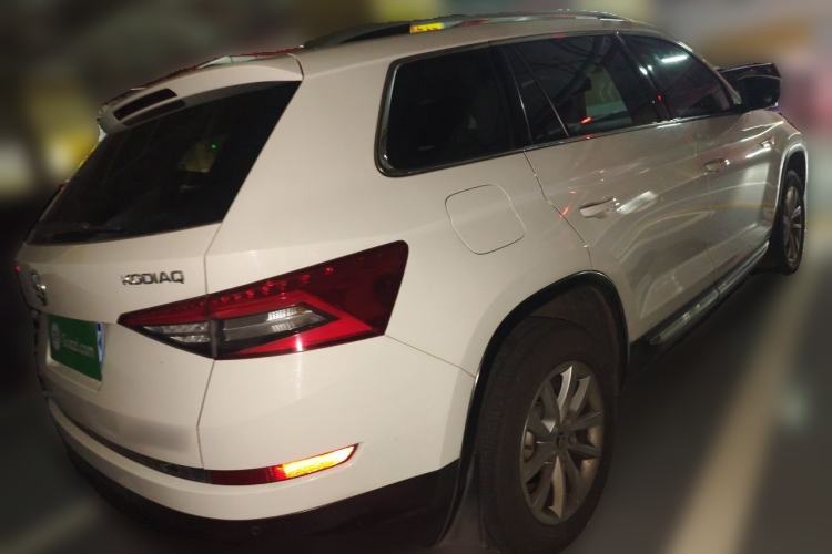 Used Skoda Kodiaq 2018 Facelifted TSI330 5-Seater Two-Wheel-Drive Comfort Edition Rear Right 45 Deg