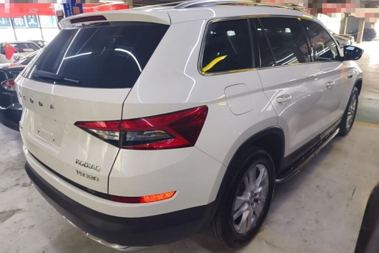 Used Skoda Kodiaq 2018 Facelifted TSI330 5-Seater Two-Wheel-Drive Luxury Enjoyment Edition Rear Right 45 Deg