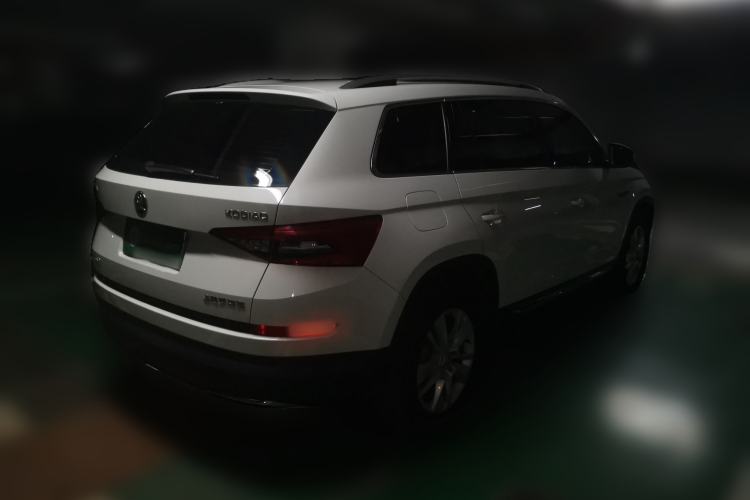 Used Skoda Kodiaq 2018 Facelifted TSI330 5-Seater Two-Wheel-Drive Luxury Enjoyment Edition Rear Right 45 Deg