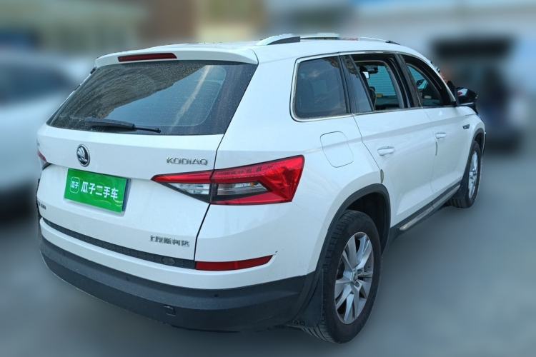 Used Skoda Kodiaq 2018 Facelifted TSI330 5-Seater Two-Wheel-Drive Comfort Edition Rear Right 45 Deg