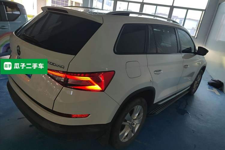 Used Skoda Kodiaq 2018 Facelifted TSI330 5-Seater Two-Wheel-Drive Comfort Edition Rear Right 45 Deg