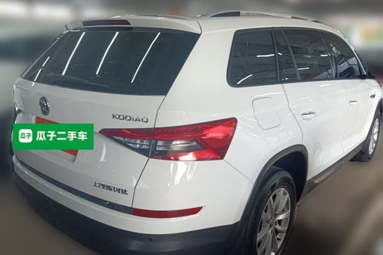 Used Skoda Kodiaq 2018 Facelifted TSI330 5-Seater Two-Wheel-Drive Comfort Edition Rear Right 45 Deg