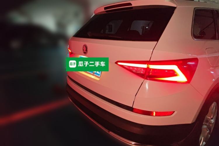 Used Skoda Kodiaq 2018 Facelifted TSI330 5-Seater Two-Wheel-Drive Luxury Enjoyment Edition Rear
