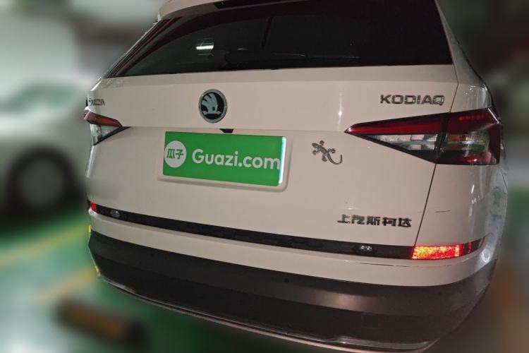 Used Skoda Kodiaq 2018 Facelifted TSI330 5-Seater Two-Wheel-Drive Luxury Enjoyment Edition Rear