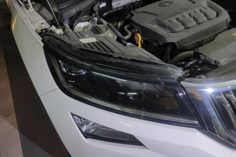 Used Skoda Kodiaq 2018 Facelifted TSI330 5-Seater Two-Wheel-Drive Luxury Enjoyment Edition Right Front Headlight