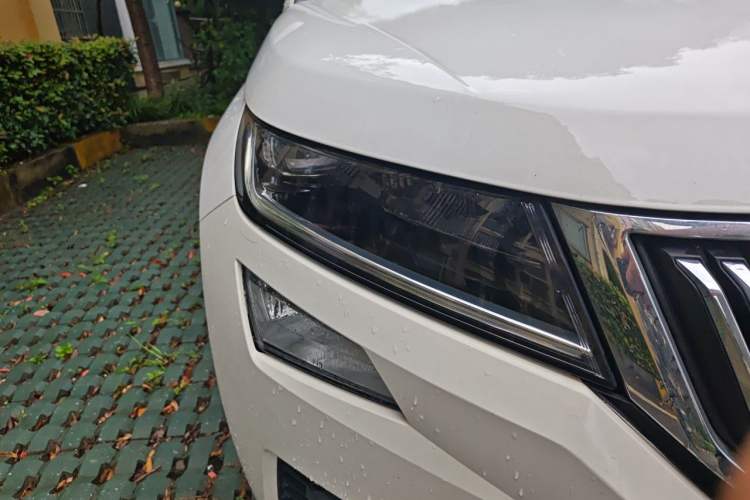 Used Skoda Kodiaq 2018 Restyled TSI330 7-Seater Two-Wheel Drive Luxury Enjoyment Edition Right Front Headlight