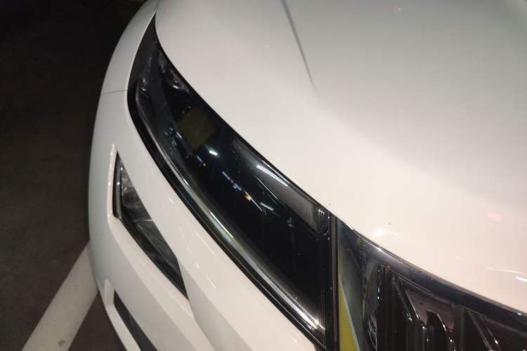 Used Skoda Kodiaq 2018 TSI380 7-Seater Four-Wheel-Drive Flagship Edition Right Front Headlight